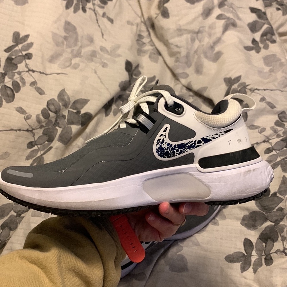 Nike React Shoe - image 2